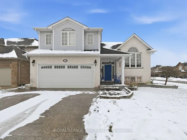 225 Colbeck Dr, Welland, ON L3C 7M3