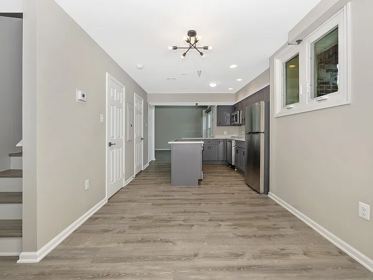 205 N Market St #2D — Photo 18