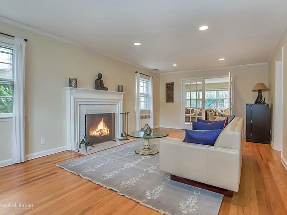 3rd image of 286 Nassau Ave