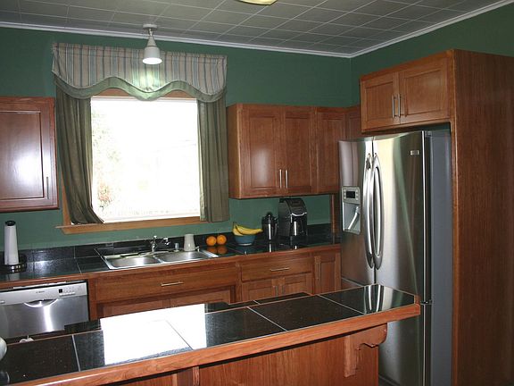 4th image of 2227 McDougall Ave