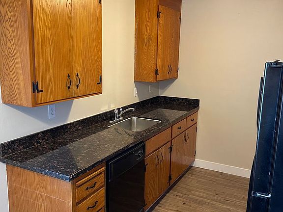 5th image of 720 Madison Ave #13