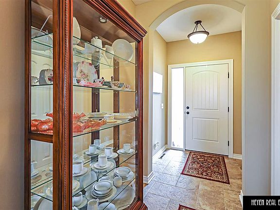 2nd image of 6607 Harvest Dr