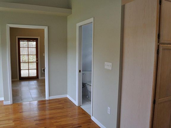 4th image of 411 Magnolia Ave #1