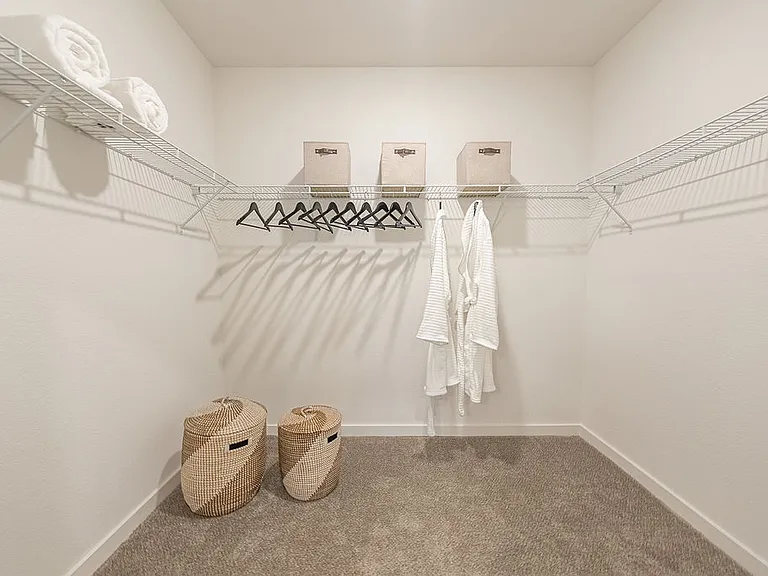 Avion Apartments — Photo 23