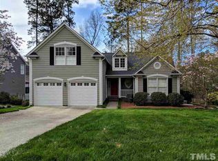 718 Wakehurst Dr, Cary, NC 27519