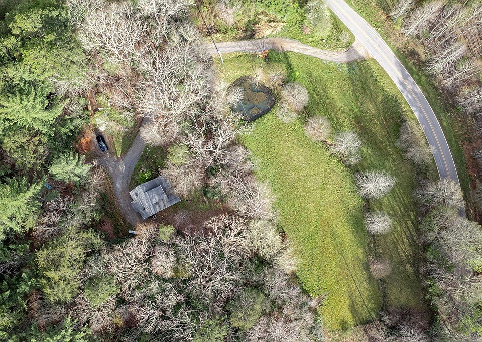 2nd image of 350 Oak Grove Rd