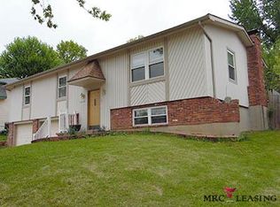 1012 NE 42nd St, Kansas City, MO 64116