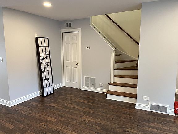 3rd image of 1887 Willow Hill Ct #1887