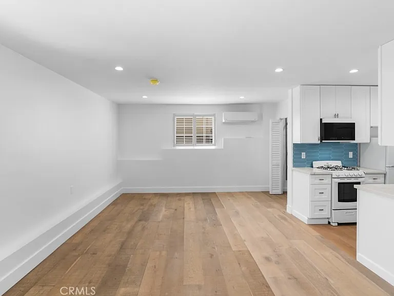 423 Iris Ave #C — Photo 10