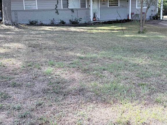 4th image of 1002 McDonald Ave