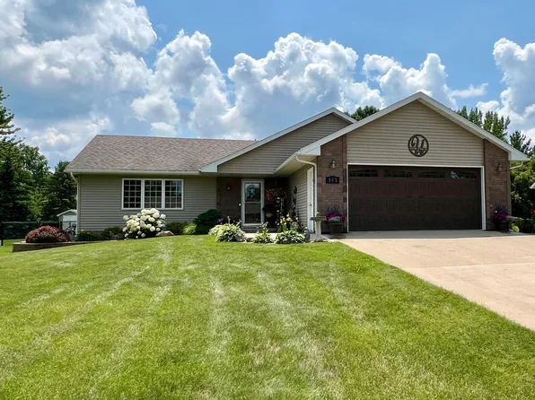 103 4th Pl SW, Geneva, MN 56035