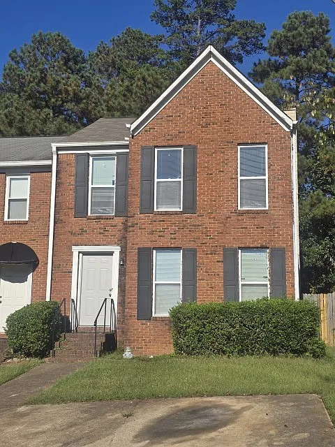 3 bed, 2.5 bath, 1200 sqft, $1,700 — Photo 1