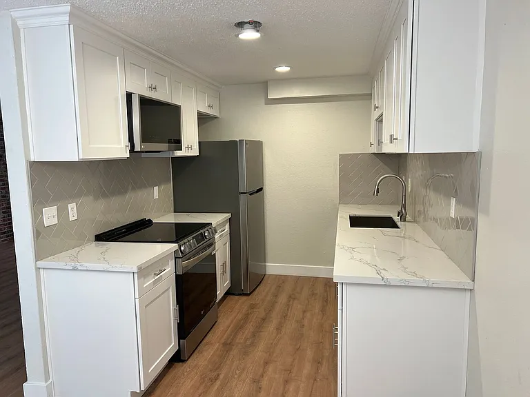 14309 NE 7th Place — Photo 12