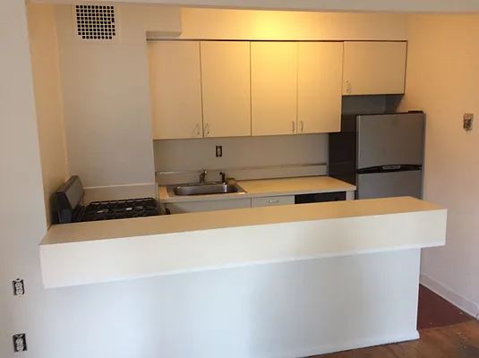 Rented by Philip Teller, LREB | media 28