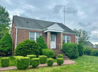 11 Strawberry Ln, Fredericksburg, VA 22405