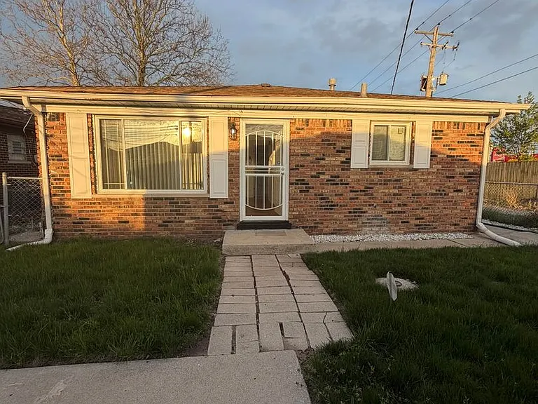 460 Hoxie Ave — Photo 21