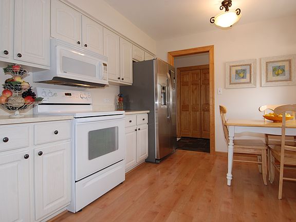 Kitchen and Eating Area