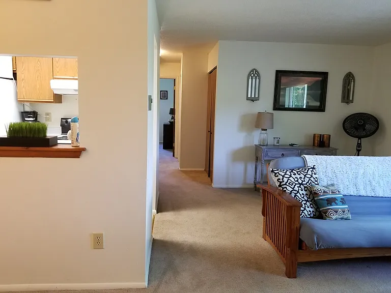 1038 Bonnieview Ter — Photo 24
