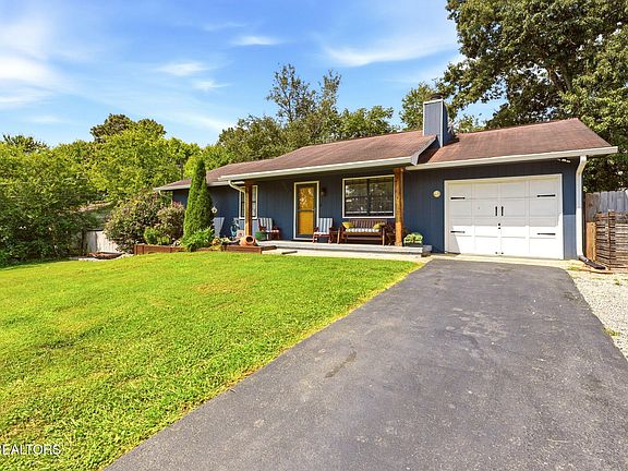 2nd image of 2237 Quail Hollow Rd