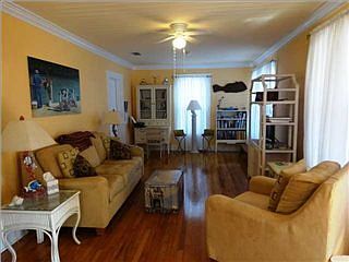 2nd image of 195 Avenue F
