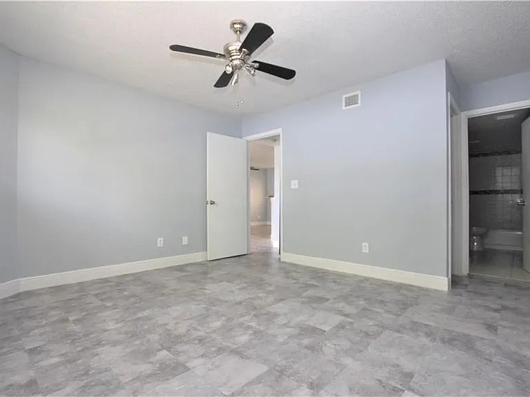3413 NW 44th St #107 — Photo 15