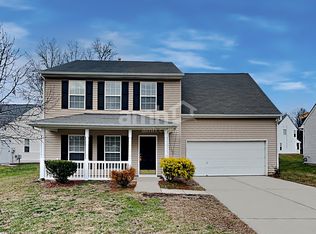 8223 Fox Swamp Rd, Charlotte, NC 28215