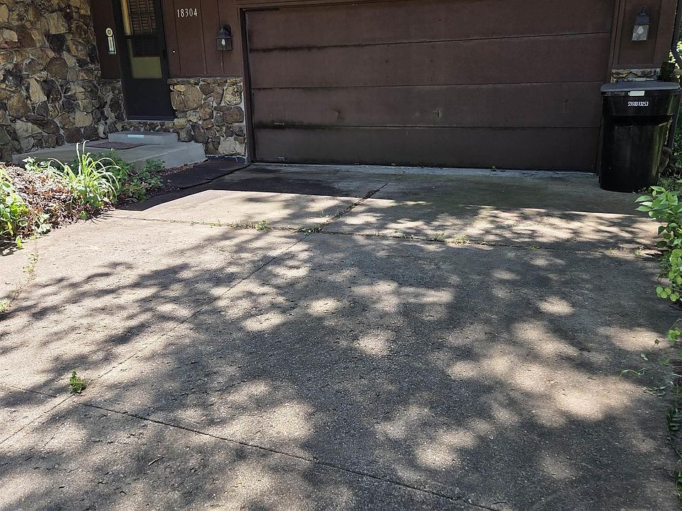 2nd image of 18304 Cypress Dr