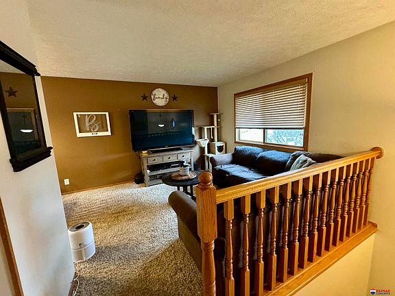 2nd image of 1937 W Apricot Ln