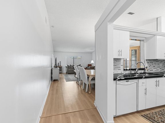 4th image of 8128 Summerbreeze Lane