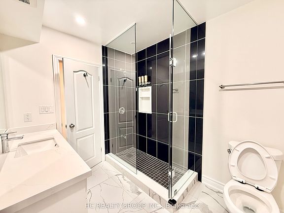 4th image of 52 Dukinfield Cres