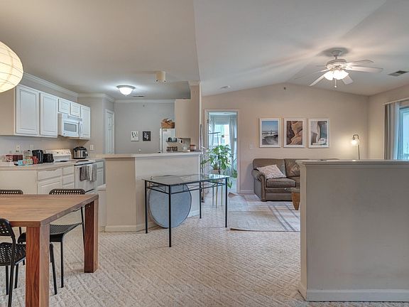 3rd image of 215 S Knollwood Dr Suite 4304