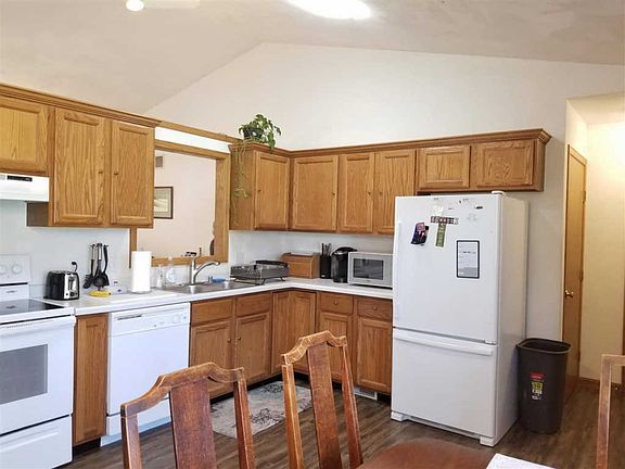 3rd image of 1219 Joliet St