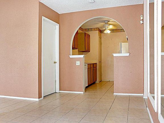 3rd image of 2051 Greencrest Dr