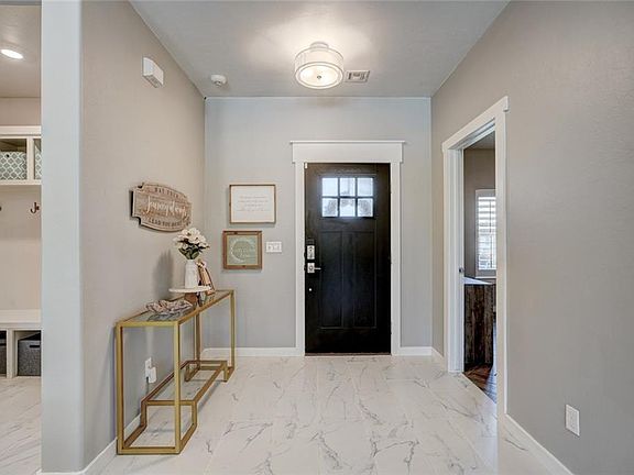3rd image of 508 NW 182nd St