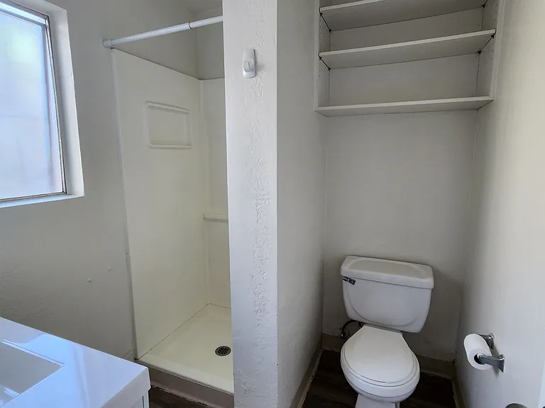 5050 Cass Street — Photo 28