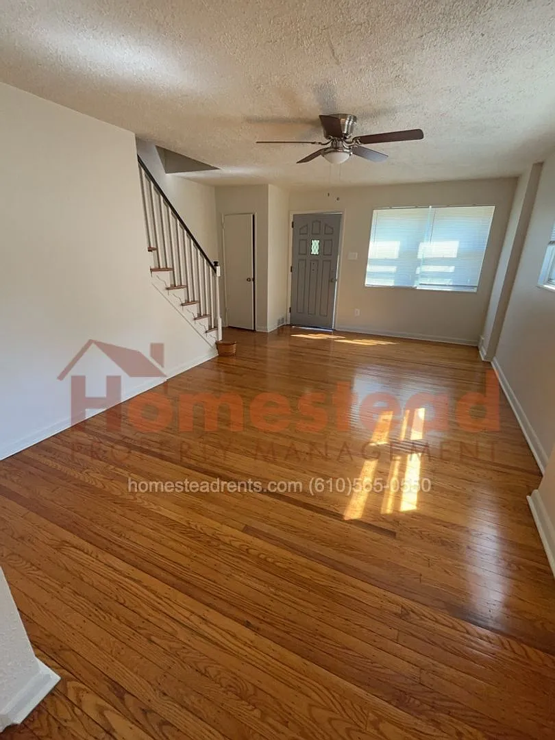3 Bedroom Home in Collingdale! — Photo 2