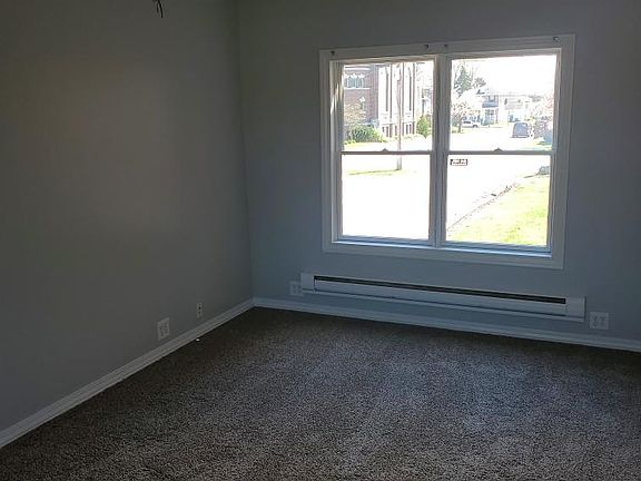 3rd image of 318 Lincolnway E #3