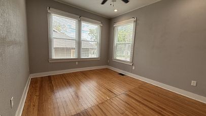 1st image of 107 Willim St APT 4