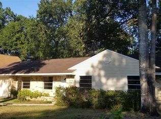 8200 Malibu Dr, Pensacola, FL 32514