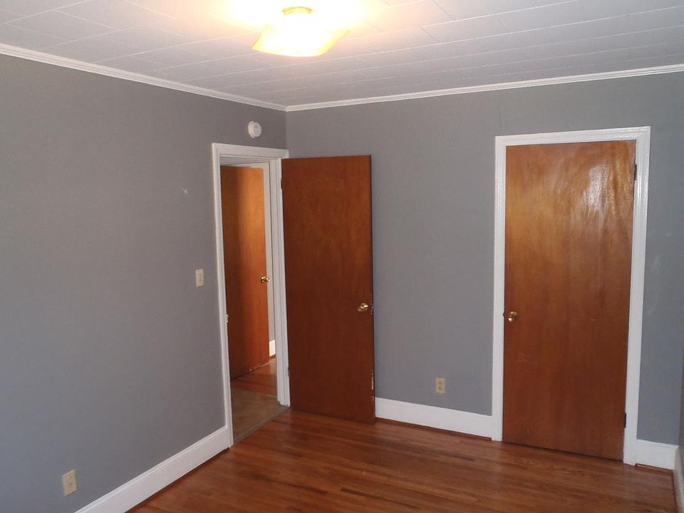 Back bedroom