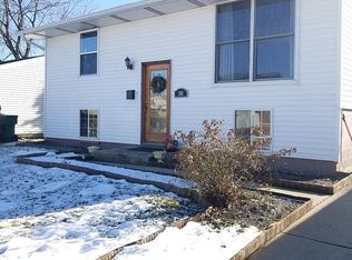 203 McKool Ave, Romeoville, IL 60446