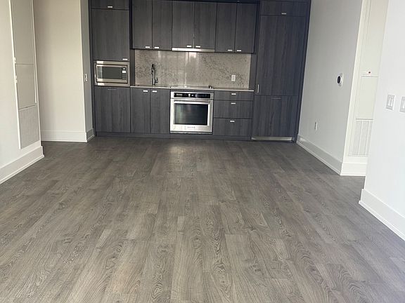 3rd image of 858 Dupont St #624