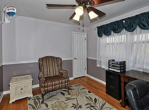 3rd image of 4526 N Laporte Ave