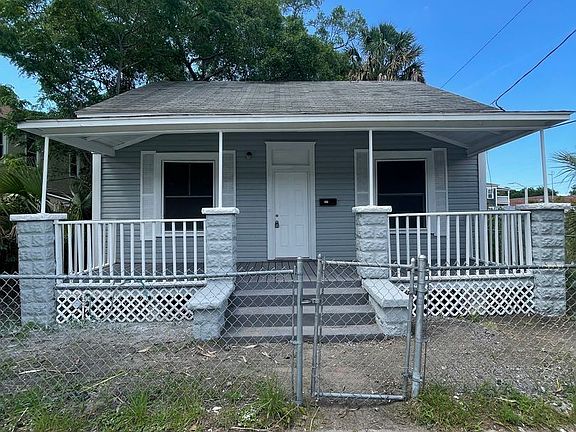 2nd image of 507 E 2nd St