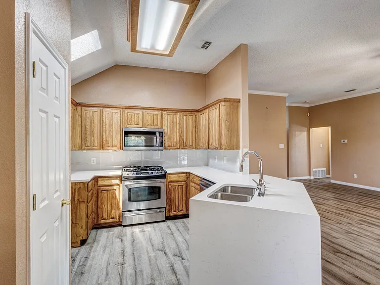 7708 Chandler Ct — Photo 12