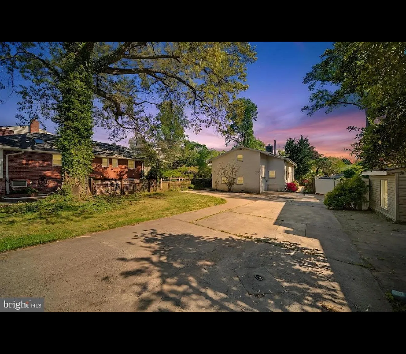 4 bed, 3.5 bath, 3200 sqft, $5,800 — Photo 1