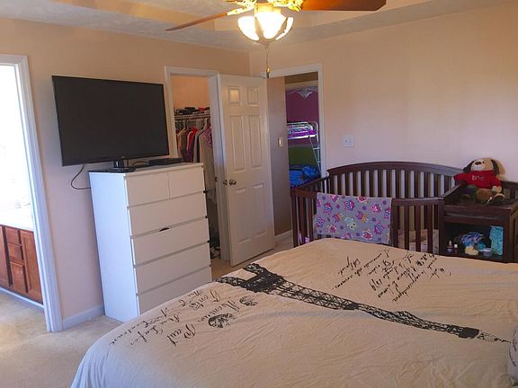 5th image of 190 Heartwood Dr
