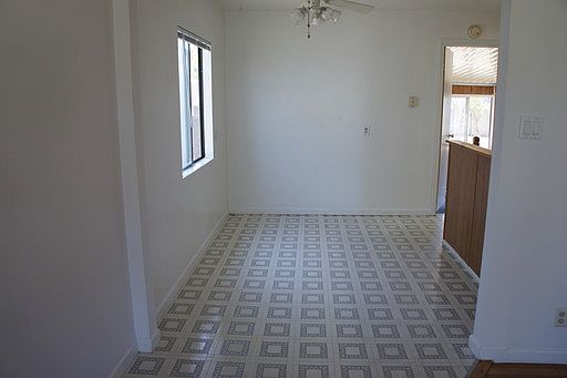 3rd image of 613 Sunset Dr