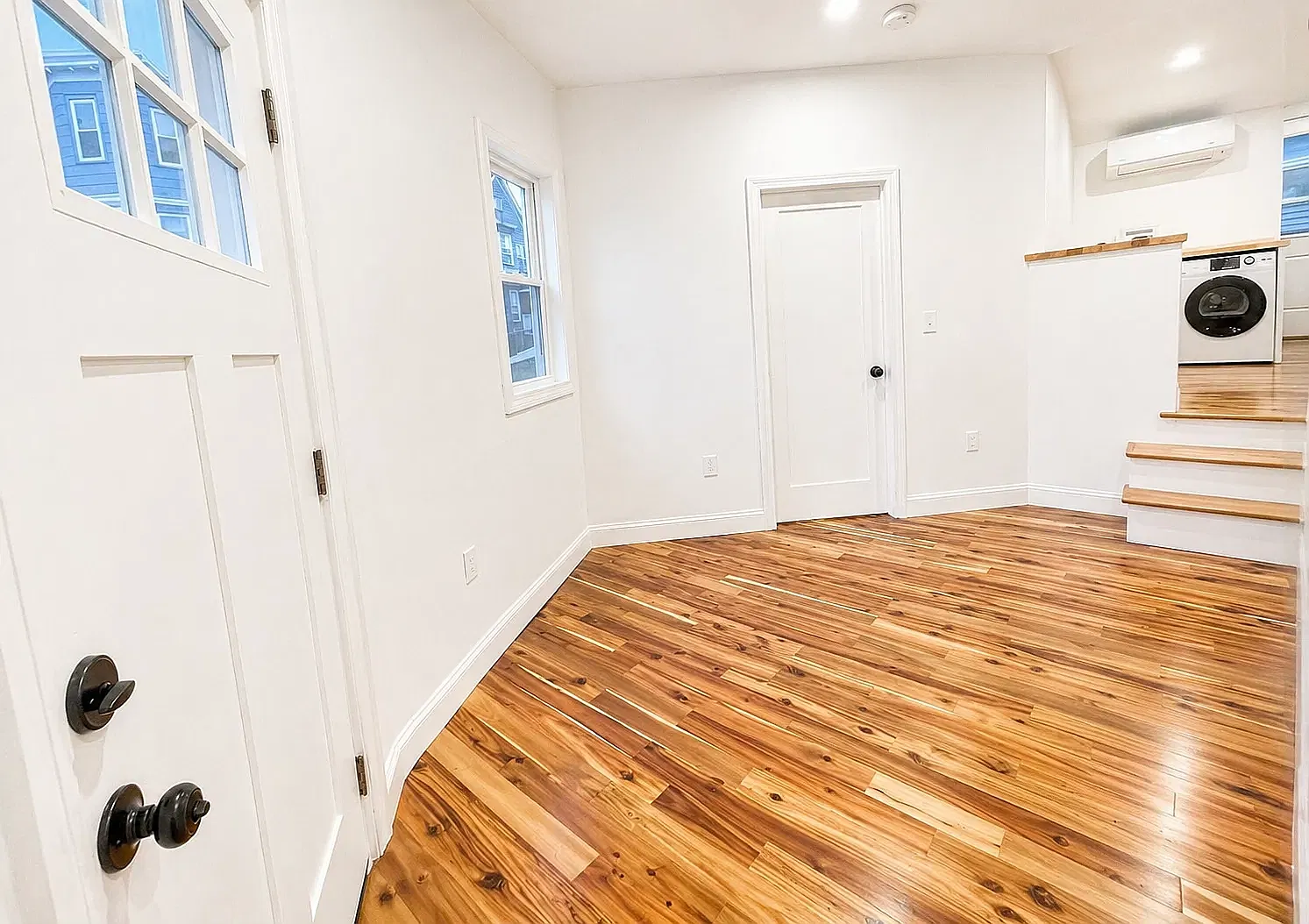 1 bed, 500 sqft, $2,200 — Photo 2