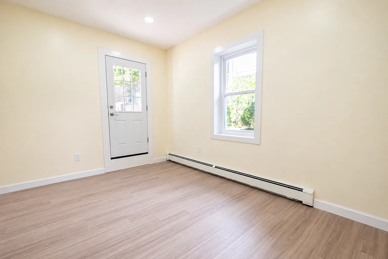 1409 Manhattan Ave — Photo 3